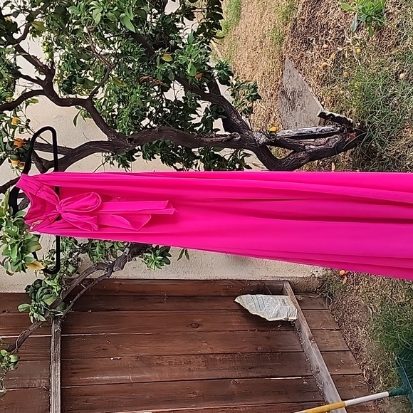 New Vince Camuto Sleeveless Solid Draped Halter Jumpsuit, Fuchsia Pink Sz M - Picture 4 of 8